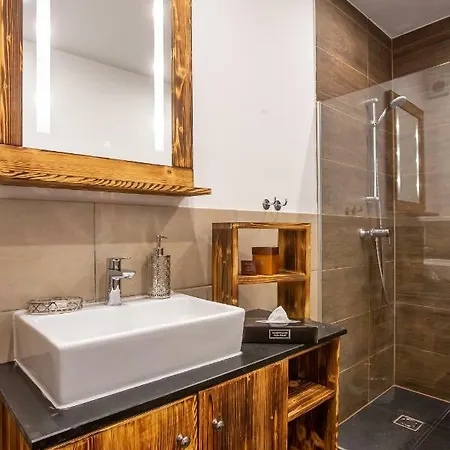 Aparthotel Alpenlodge 4*