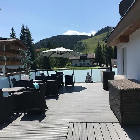 Aparthotel Alpenlodge 4*