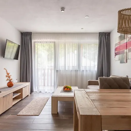 Aparthotel Alpenlodge 4*