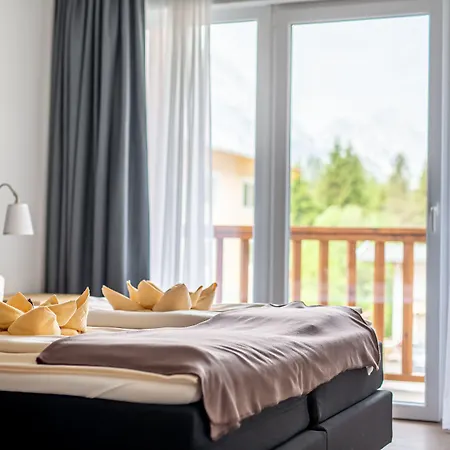 Апарт-отель Aparthotel Alpenlodge 4*